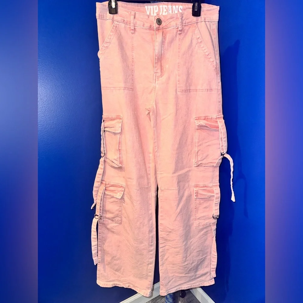 VIP JEANS- NWOT Pink Acid Wash Wide-Leg Cargo Jeans Size 11/12 - Picture 4 of 17